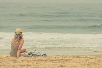 В июне дерматовенерологи Центра СпецМедПомощи обследовали 117 человек с аллергическими реакциями на солнце